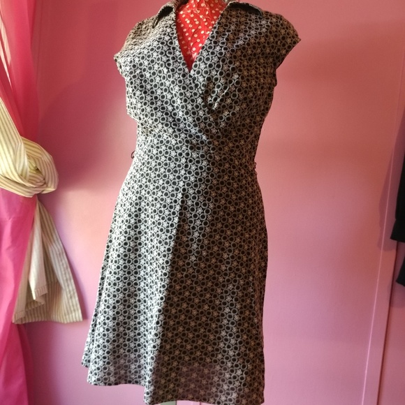 LOFT Dresses & Skirts - Ann Taylor Dress